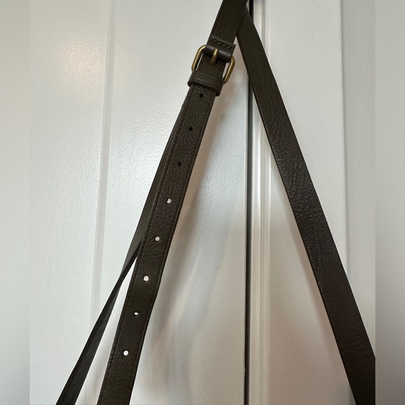 Madewell Leather Crossbody Bag - Picture 4 of 13